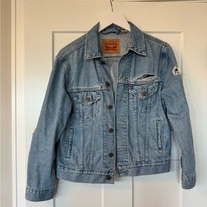 Levi's Classic Distressed Blue Denim Jacket